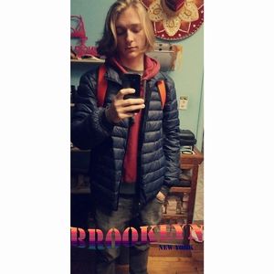 Meet your Posher, Max